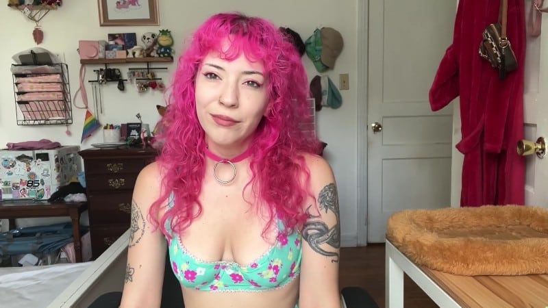 Lilredvelvet - Swallow Your Piss For Me - Manyvids