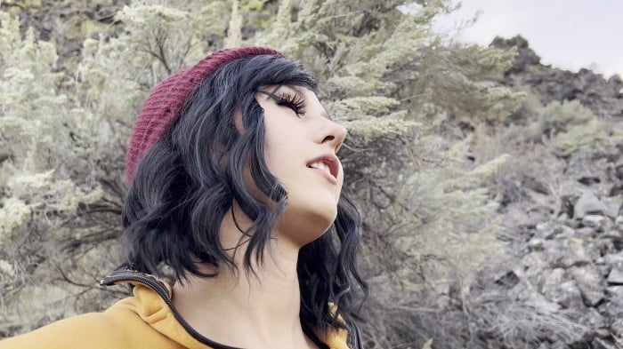 [Manyvids] Kitsune Foreplay - Gassy Hiker Girl Punishes A Terrible Date! [4K]