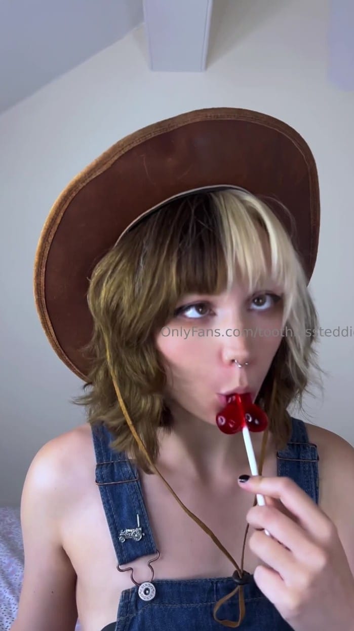 [OnlyFans] Teddie - 204  - 15 Vids - @toothlessteddie - 2022-06-08-2024-12-08 {camwhorders}